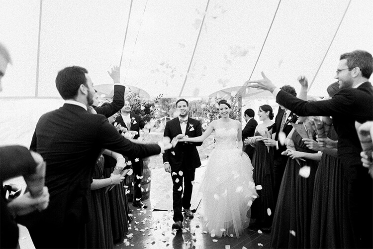 marthas-vineyard-the-field-club-wedding-reception-entrance-bride-groom-confetti